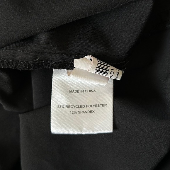 Quince Performance Tech Blouse Shirt Black M Everyday Essentials Office Casual - Picture 9 of 9